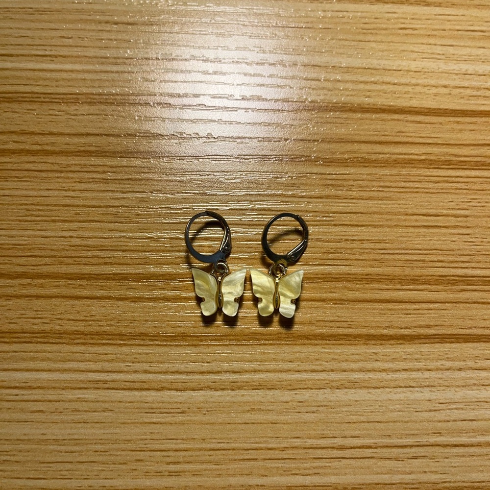 Elegant Gold Butterfly Earrings